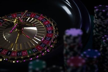 rog777 online game library interface showing football, slots, and live-dealer categories